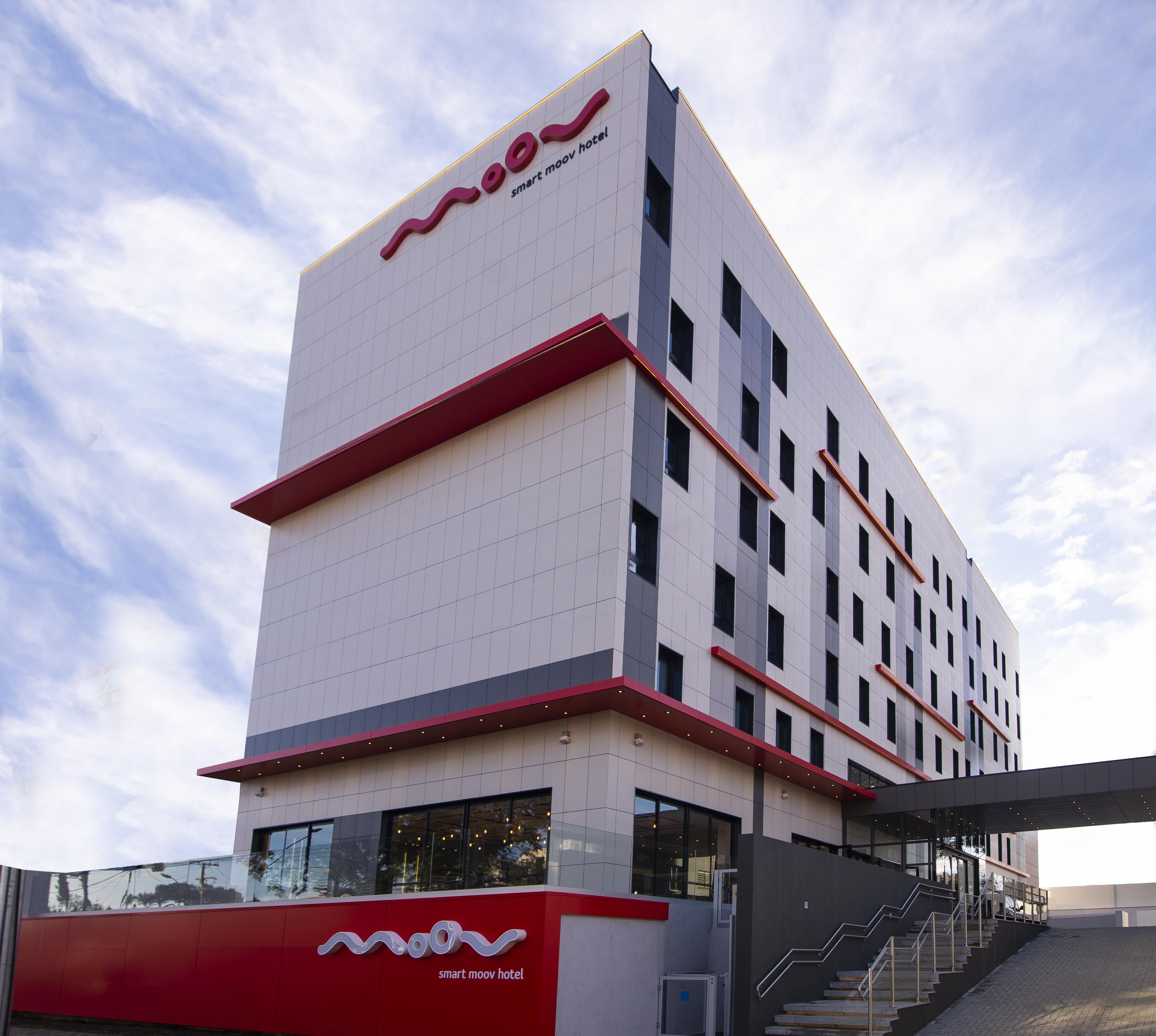 Hotel Moov Куритиба Экстерьер фото